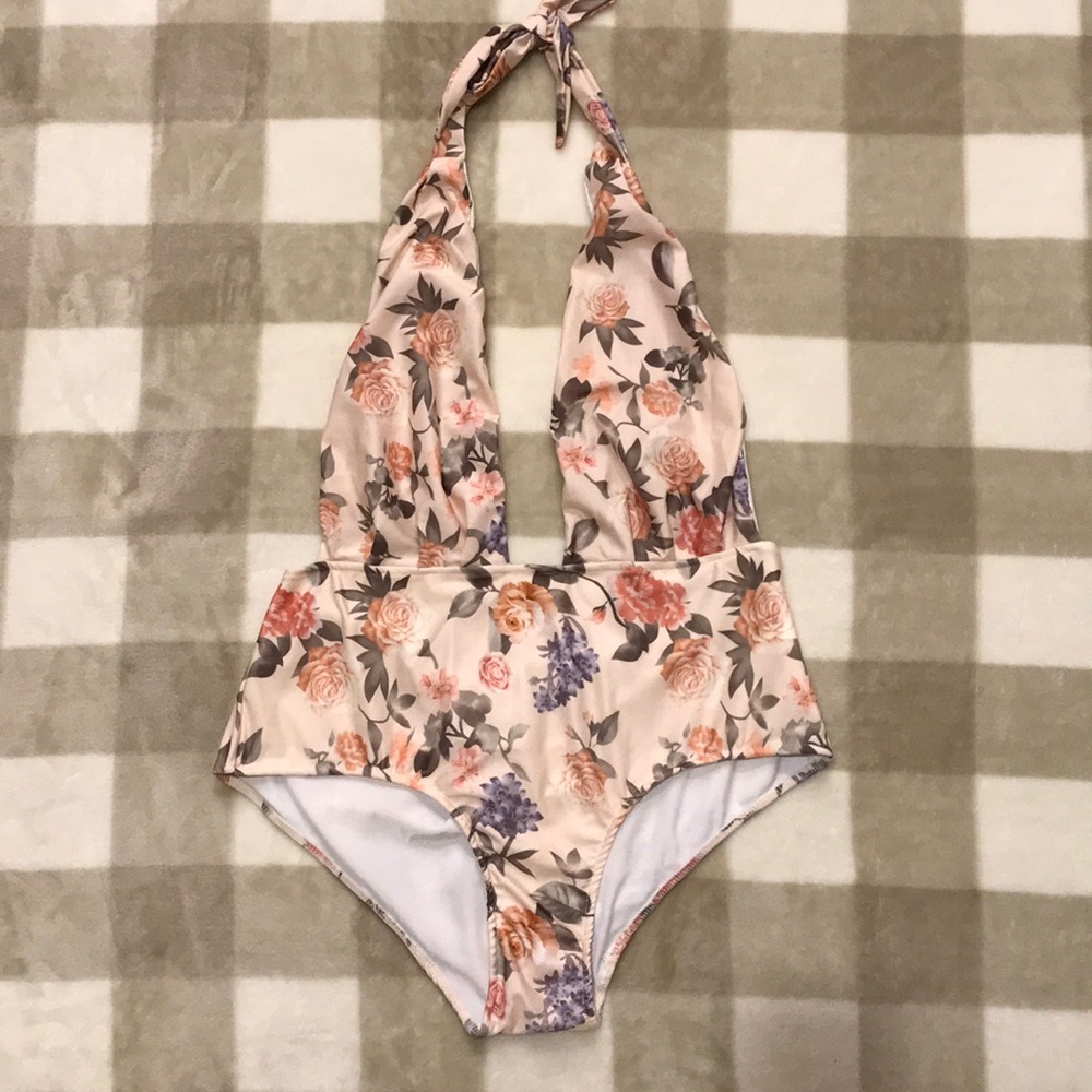 NWOT Vintage Cream Floral Backless Halter Swimsuit